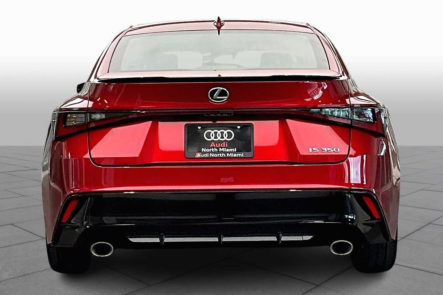 2023 Lexus IS F SPORT photo 4