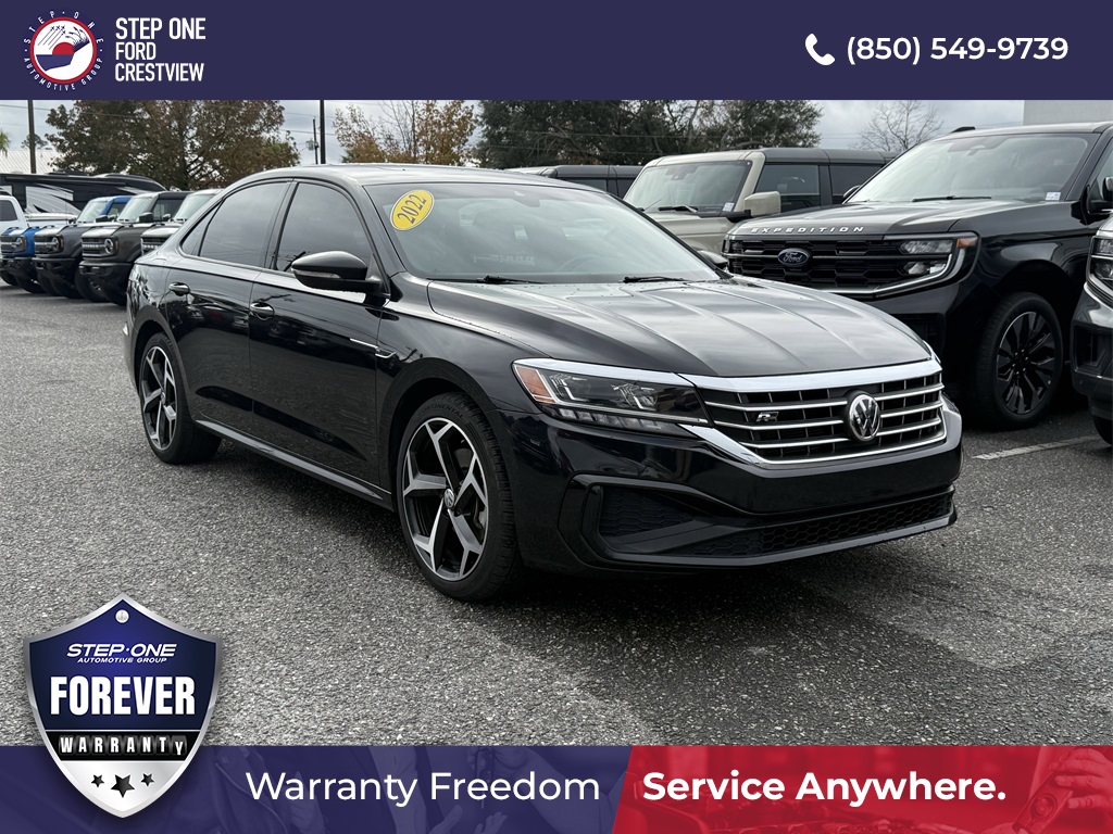 2022 Volkswagen Passat R-Line's photo