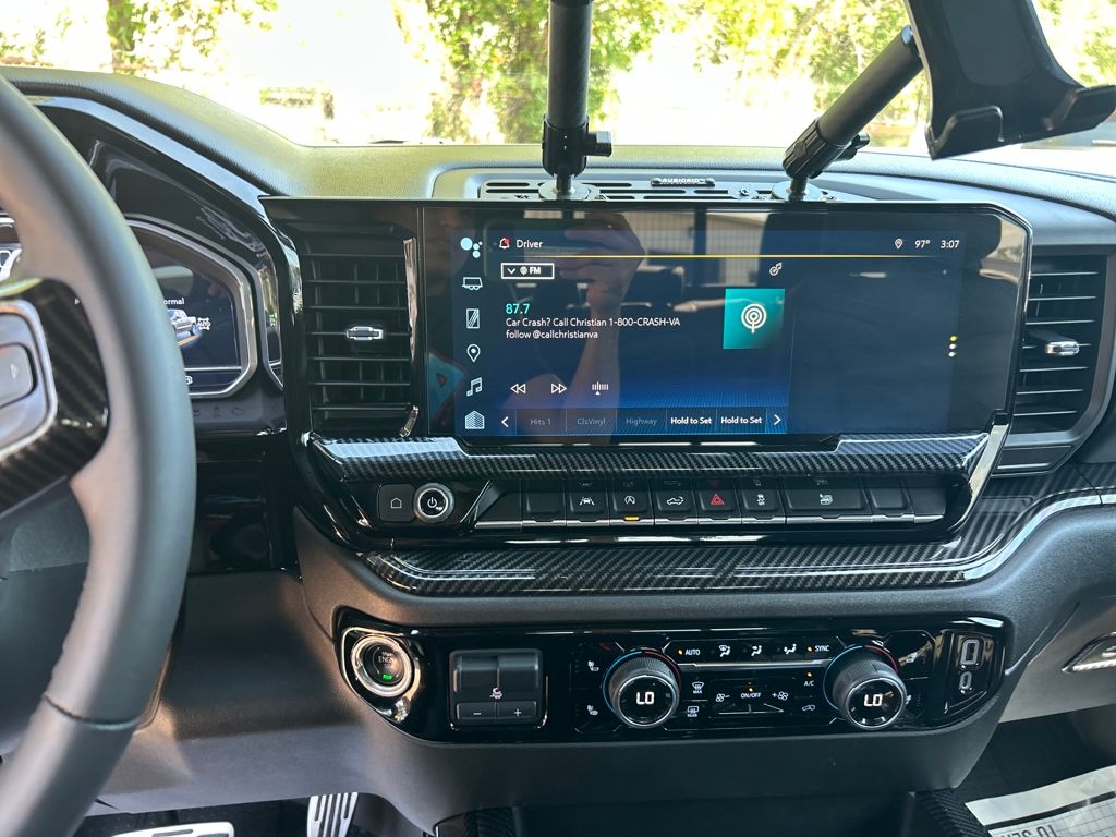 2023 Chevrolet Silverado 1500 RST photo 17