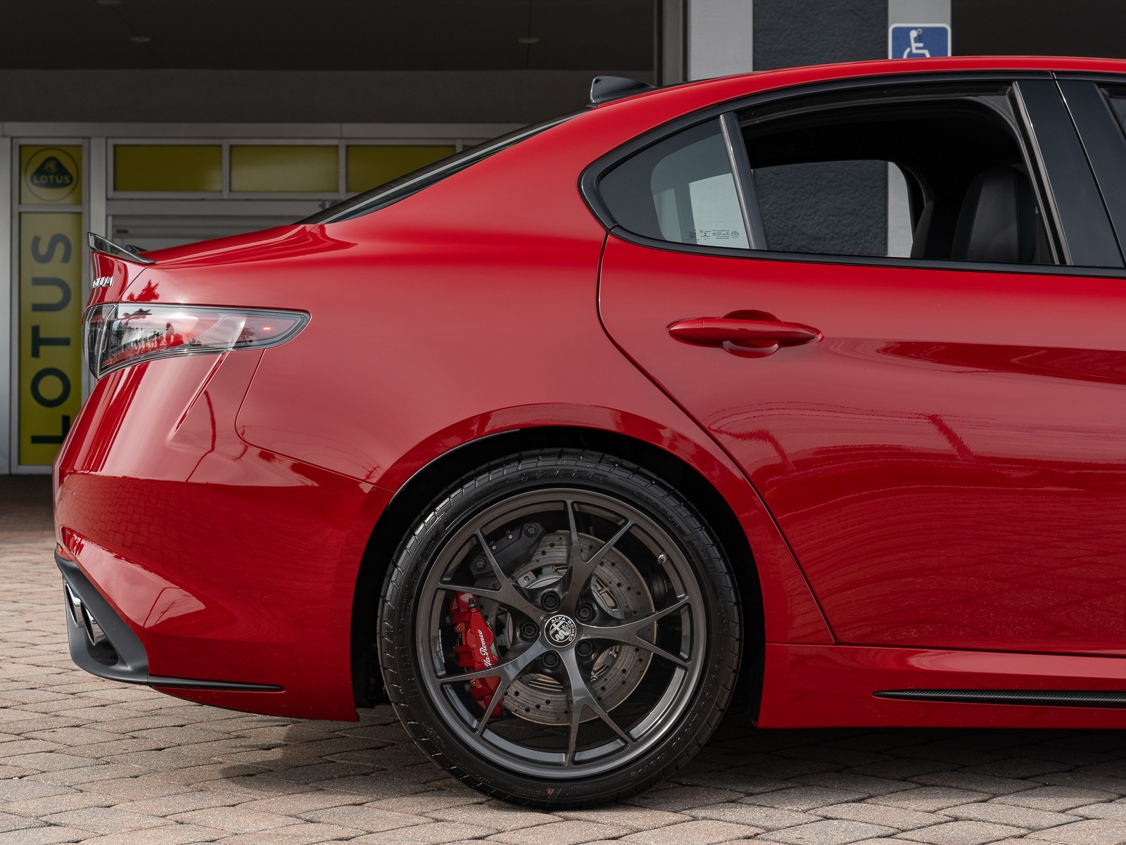 2024 Alfa Romeo Giulia Quadrifoglio photo 20