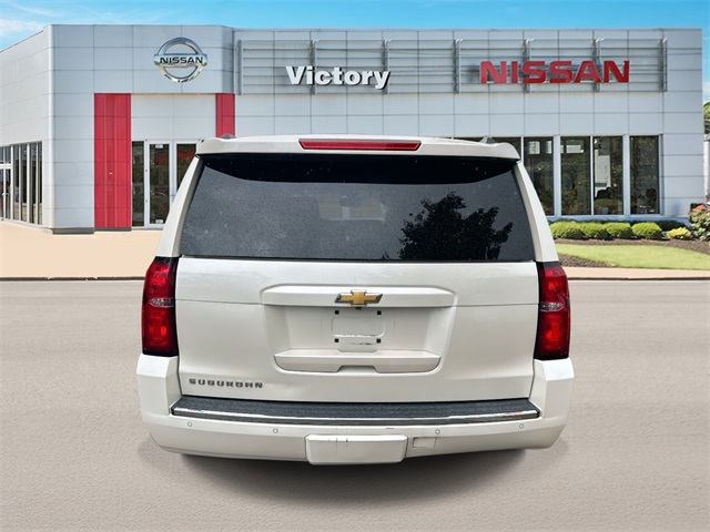 2015 Chevrolet Suburban LTZ photo 4