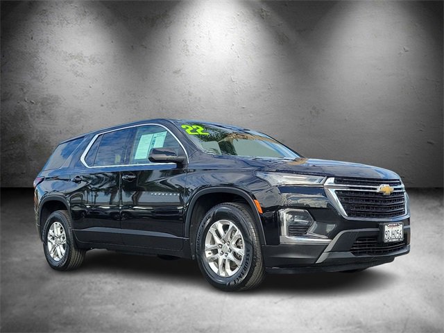 2023 Chevrolet Traverse LS photo 3