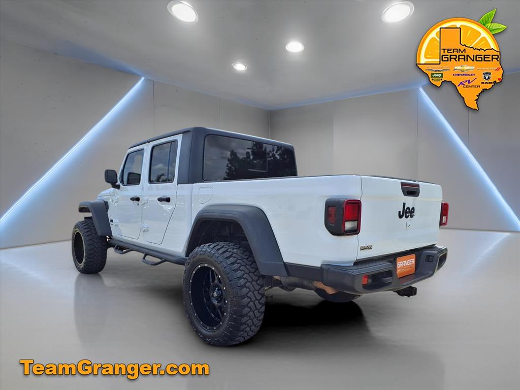 2020 Jeep Gladiator Sport photo 2