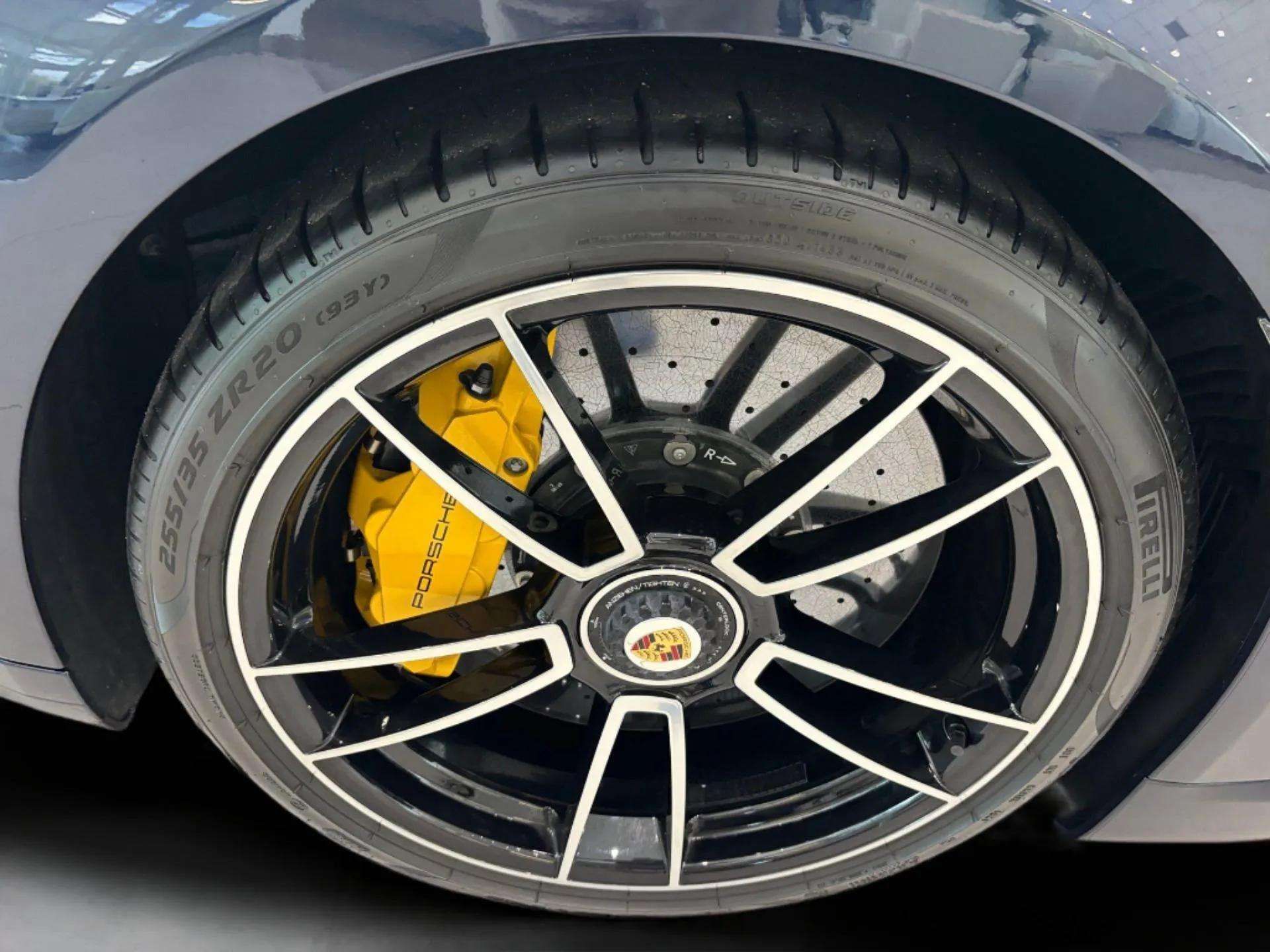 2021 Porsche 911 Turbo S photo 29