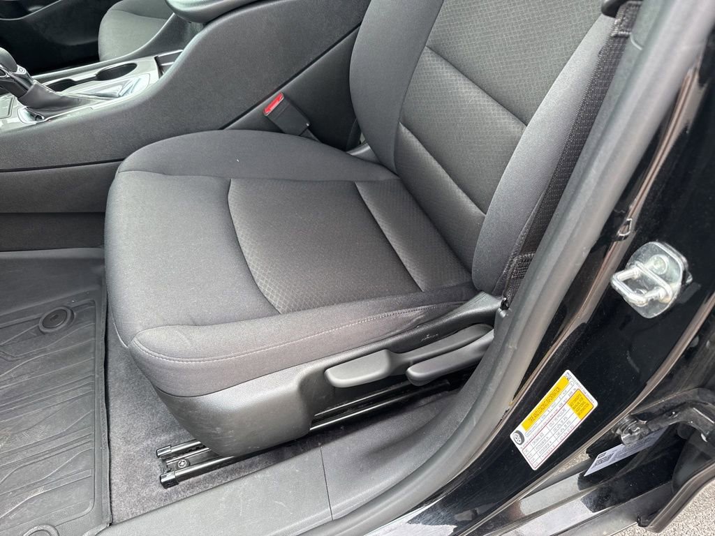 2022 Chevrolet Malibu LS photo 18