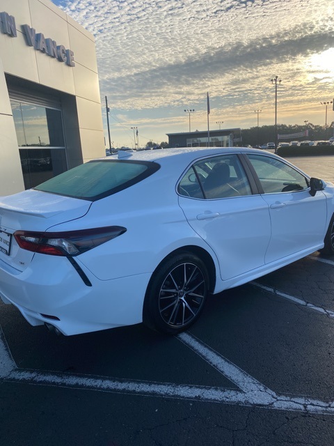 2024 Toyota Camry SE photo 9