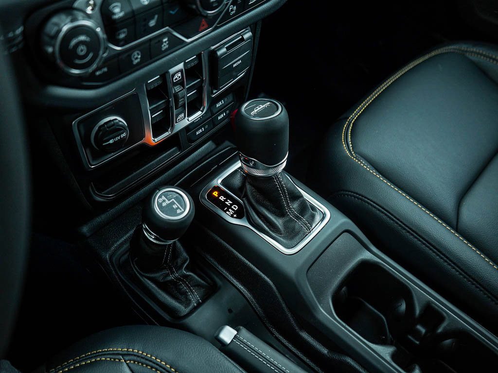 2025 Jeep Gladiator Sport photo 24