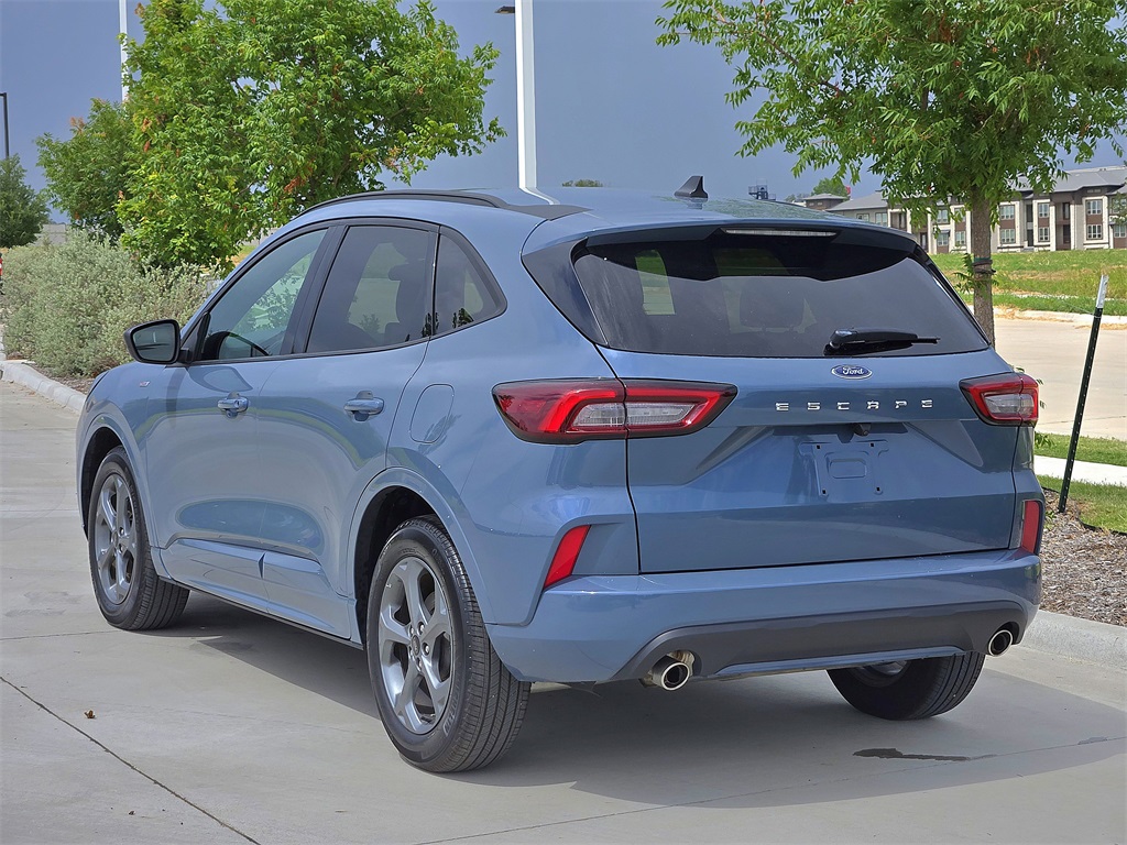 2024 Ford Escape ST-Line photo 5