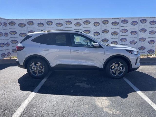 2026 Ford Escape ST-Line Select's photo
