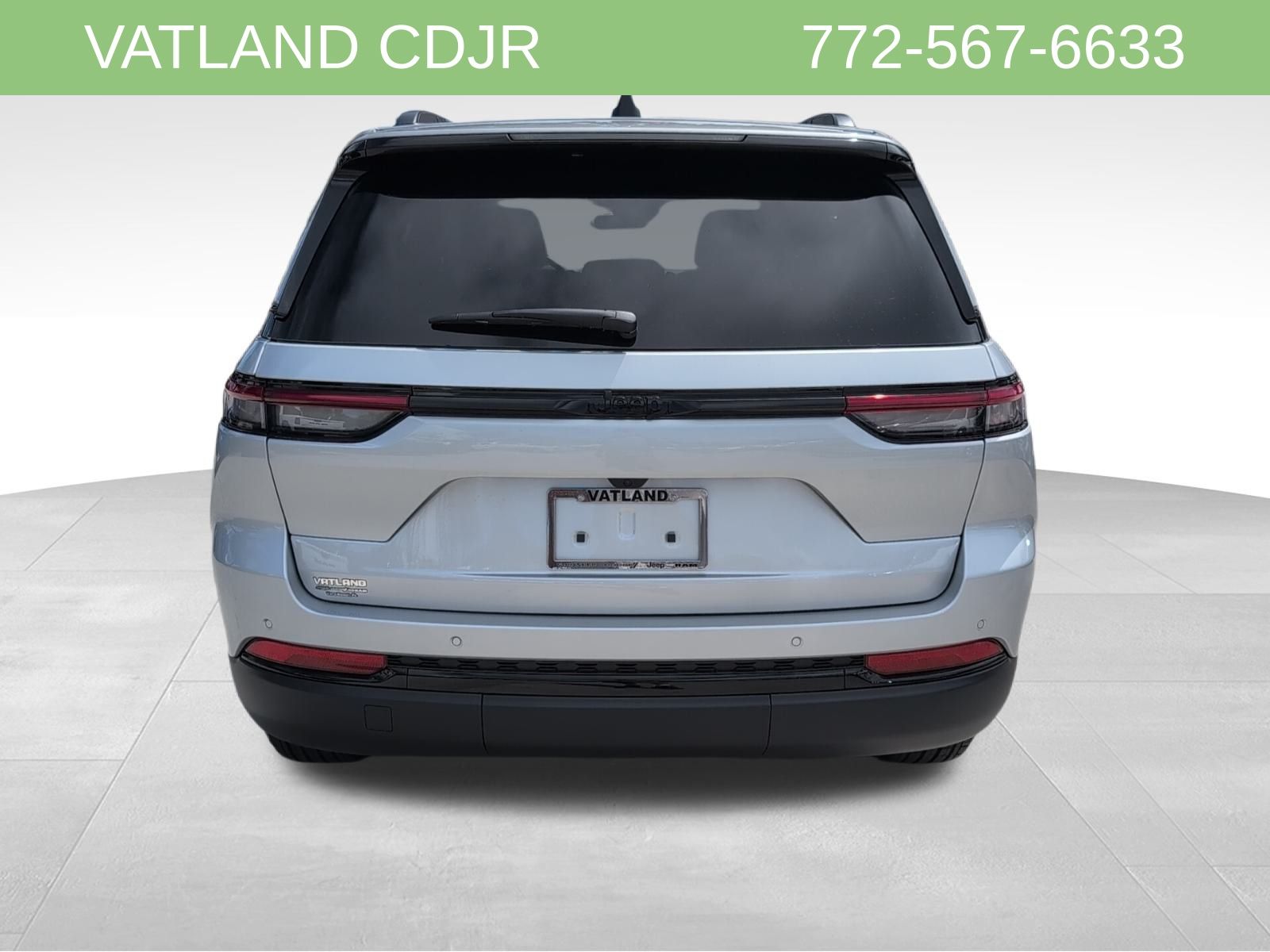 2025 Jeep Grand Cherokee Laredo Altitude photo 4