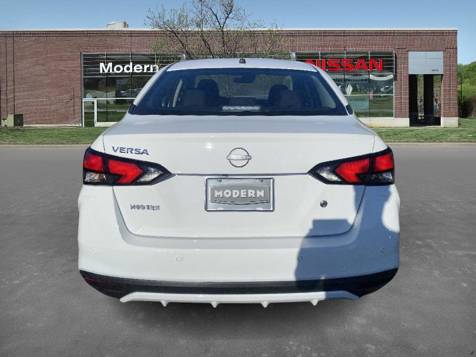 2025 Nissan Versa S photo 3