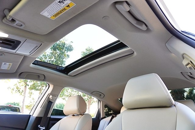 Used 2024 White Honda Touring image 15