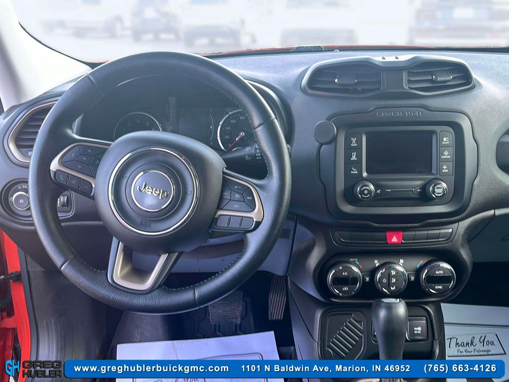 2015 Jeep Renegade Latitude photo 13