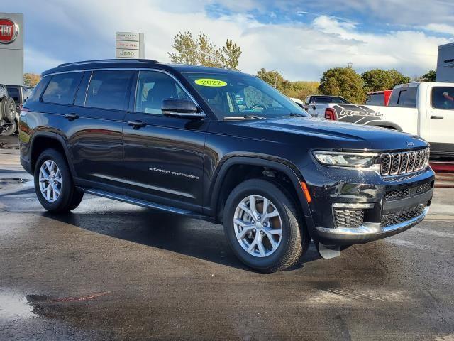 2022 Jeep Grand Cherokee Limited photo 2