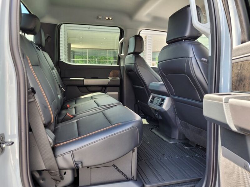 2025 Ford F-350 Lariat photo 13