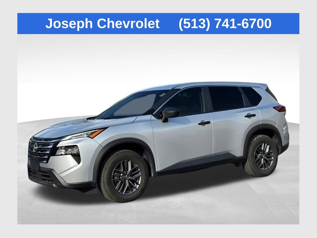 2024 Nissan Rogue S's photo