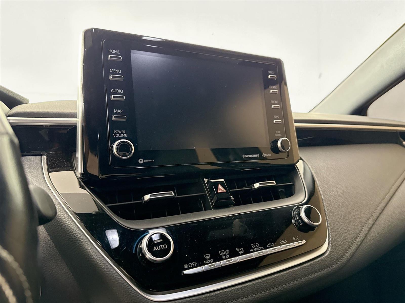 2022 Toyota Corolla SE photo 12