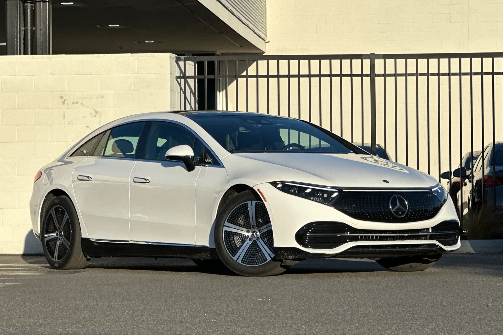 Certified 2022 Mercedes-Benz EQS Base with VIN W1KCG2DB9NA022537 for sale in Signal Hill, CA