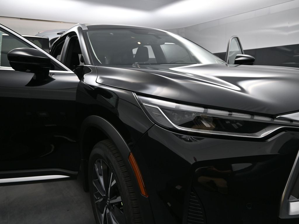 2026 Infiniti QX60 Luxe photo 12
