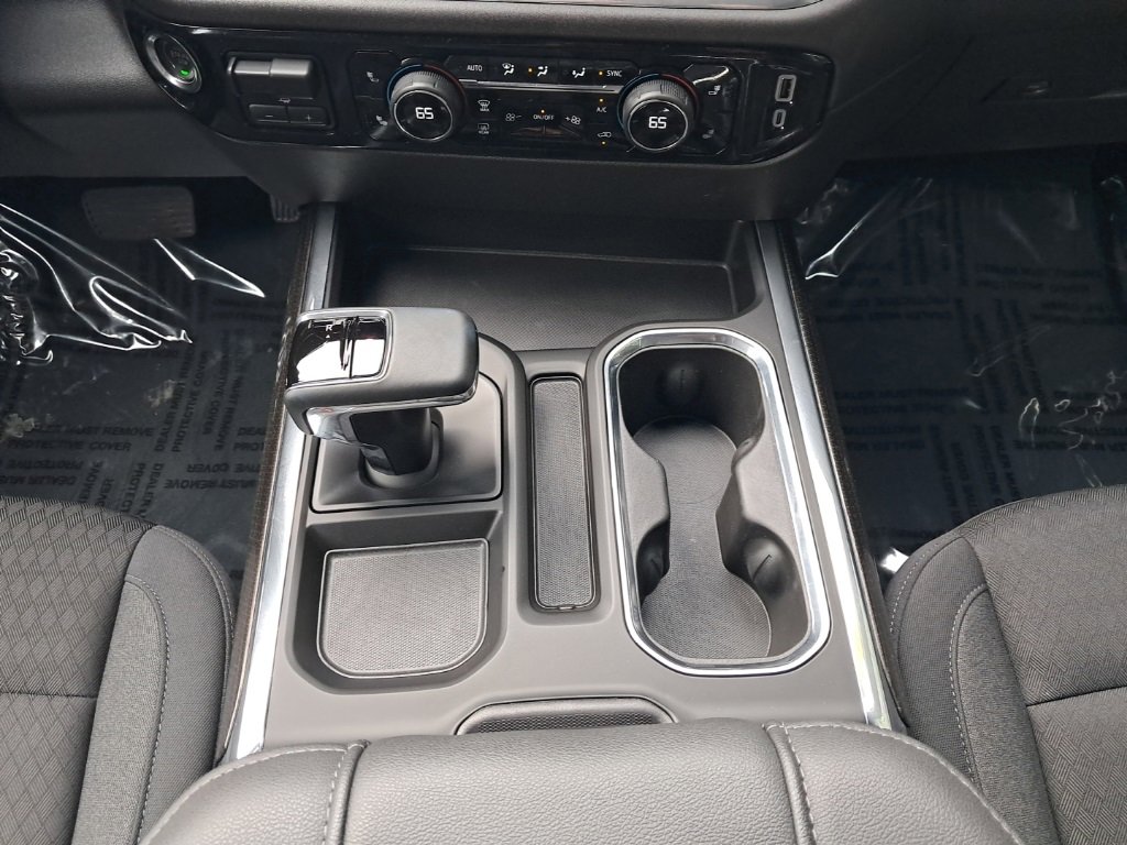 2024 Chevrolet Silverado 1500 RST photo 19