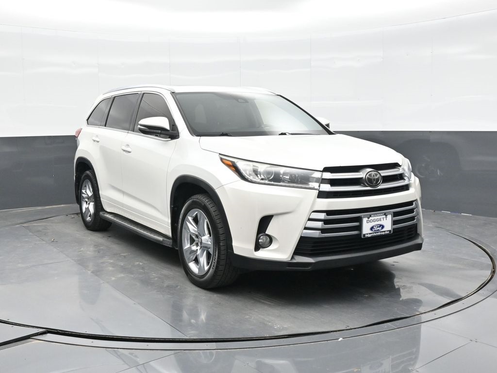 2017 Toyota Highlander Limited Platinum photo 2