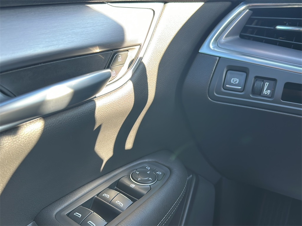 2023 Cadillac XT5 Luxury photo 11