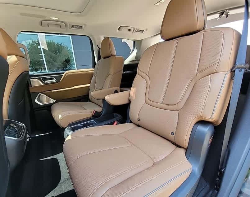 2025 Infiniti QX80 Sensory photo 2