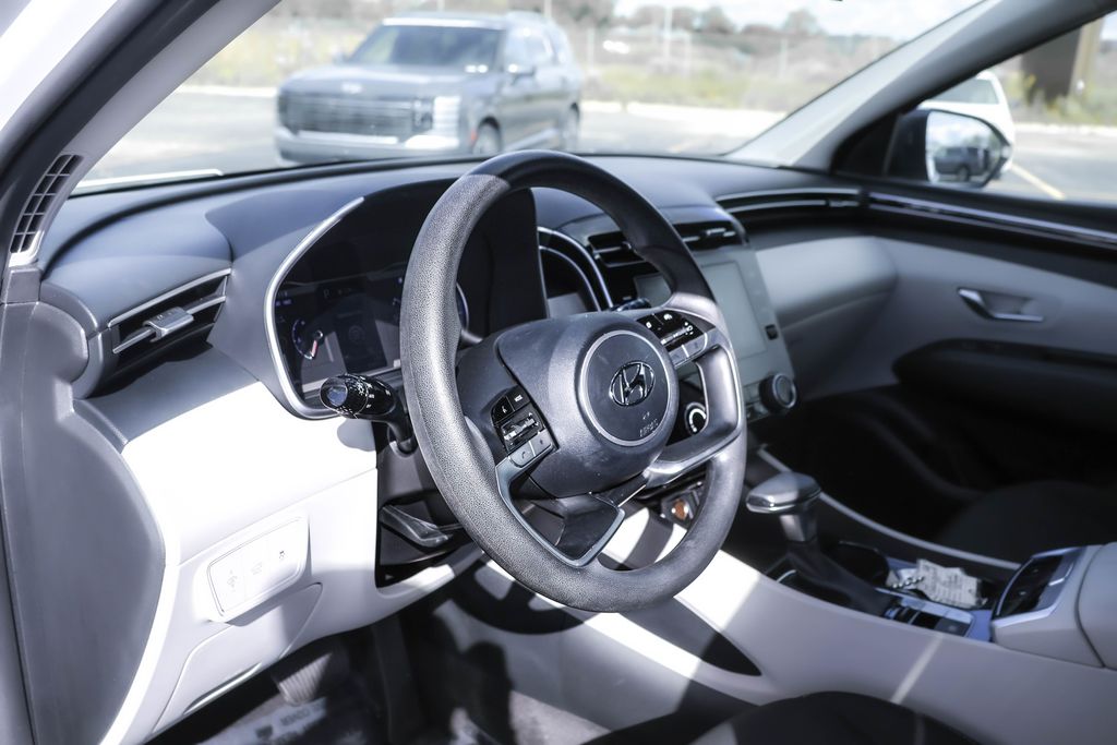 2023 Hyundai Tucson SEL photo 2
