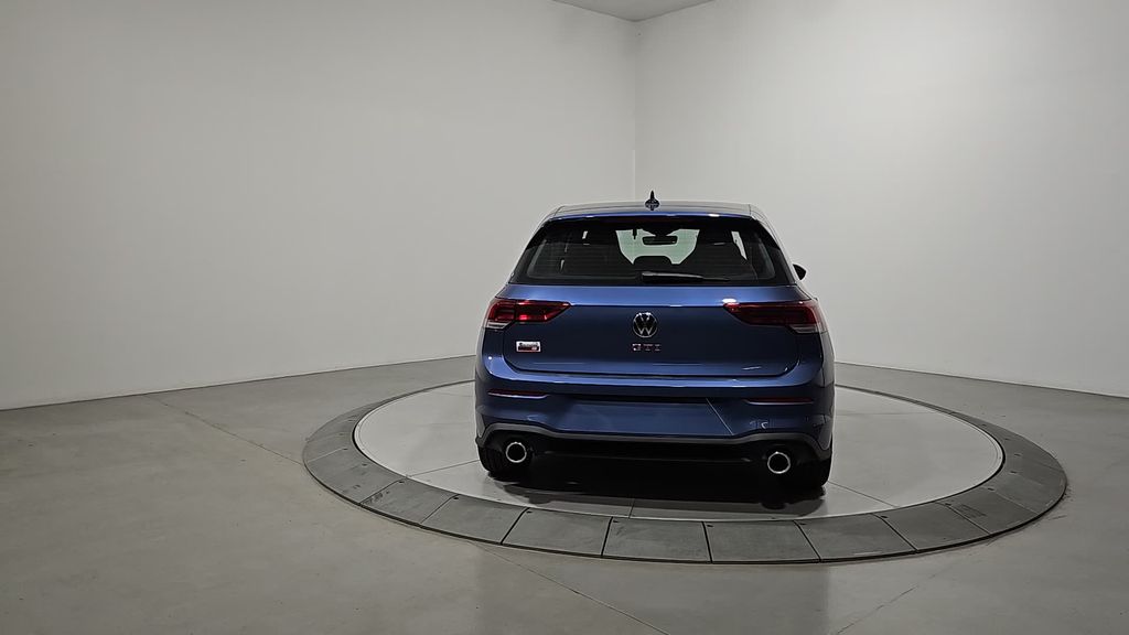 2025 Volkswagen Golf GTI SE photo 3