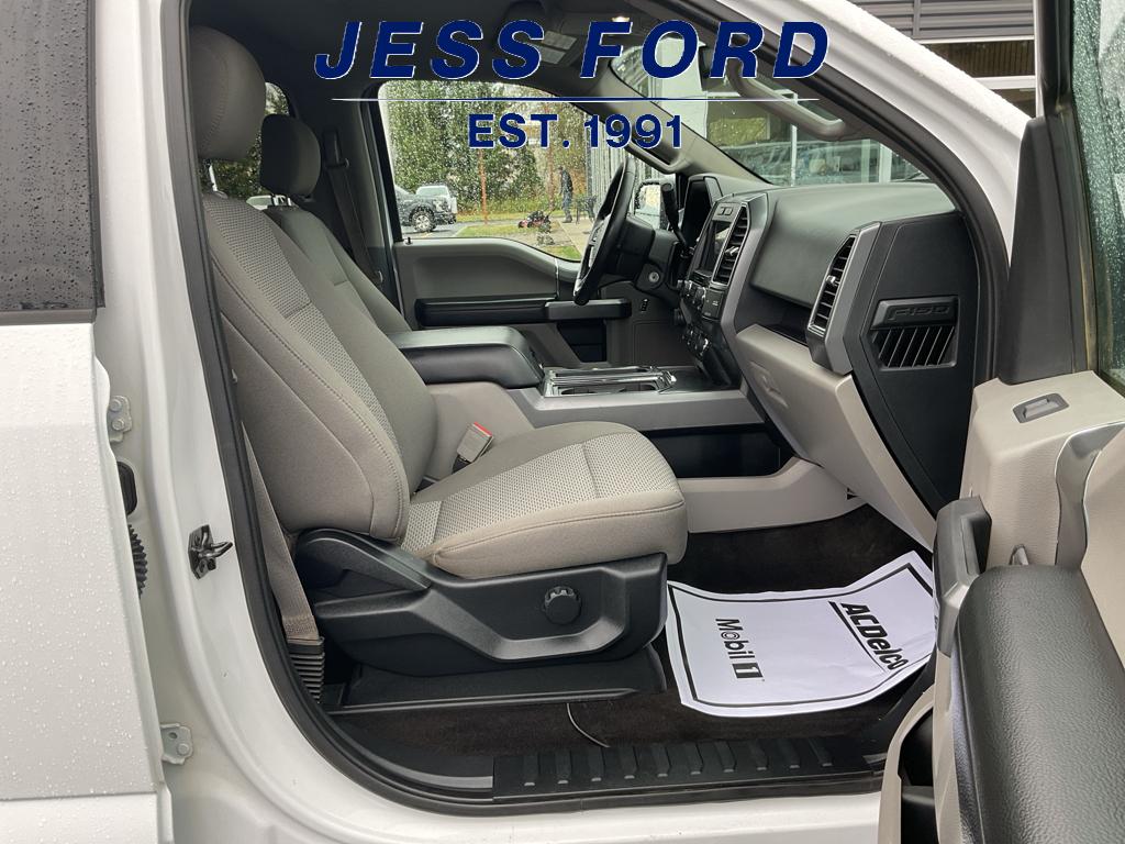 2019 Ford F-150 XLT photo 9