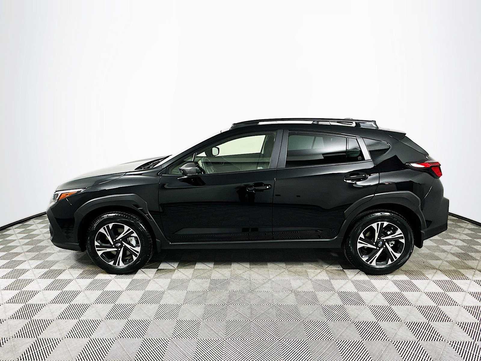 2025 Subaru Crosstrek Premium photo 4
