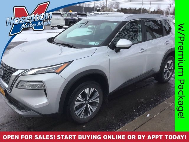 2023 Nissan Rogue SV's photo