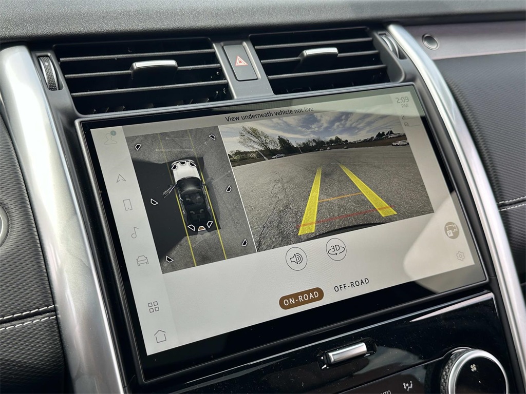 2025 Land Rover Discovery SE photo 4