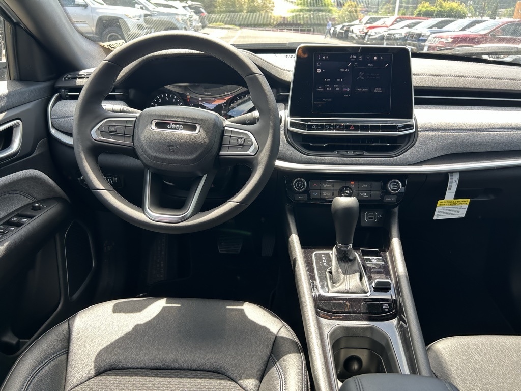 2025 Jeep Compass Latitude photo 21