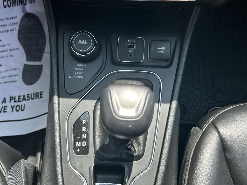 2019 Jeep Cherokee Latitude photo 18