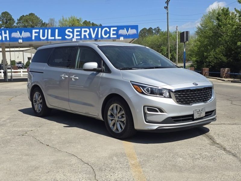 Used 2020 Kia Sedona EX with VIN KNDMB5C18L6575137 for sale in Chatsworth, GA