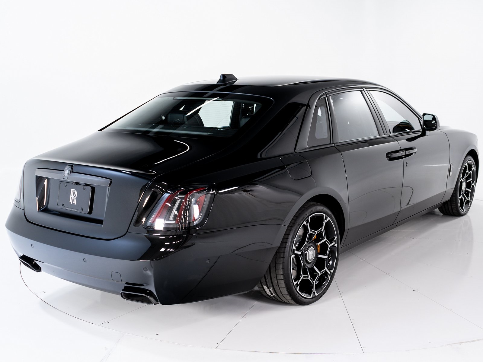 2025 Rolls Royce Ghost Black Badge photo 3