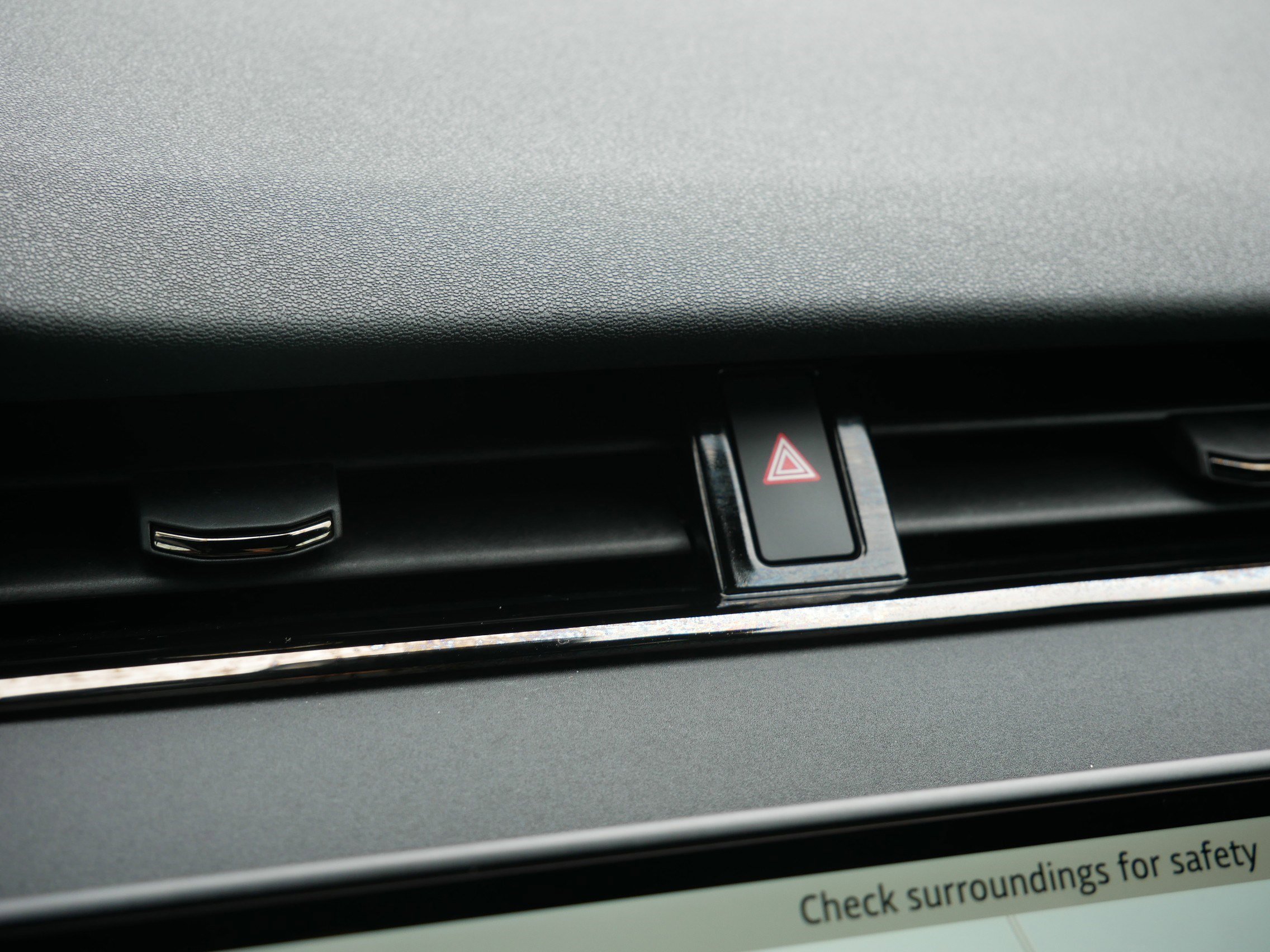 2025 Land Rover Range Rover Evoque S photo 26