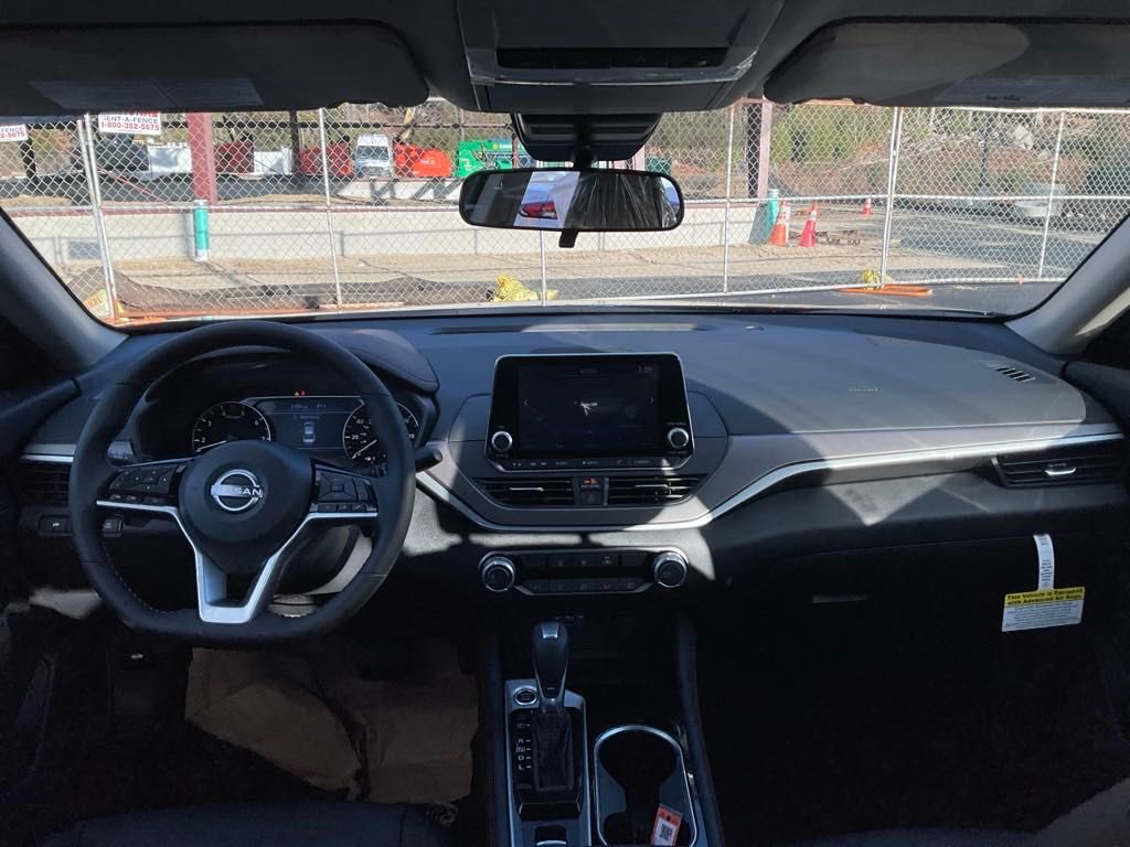 2025 Nissan Altima 2.5 SR photo 15