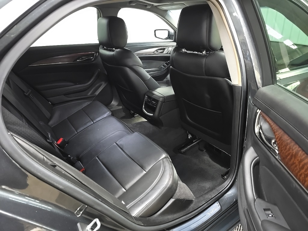 2017 Cadillac CTS Luxury photo 16
