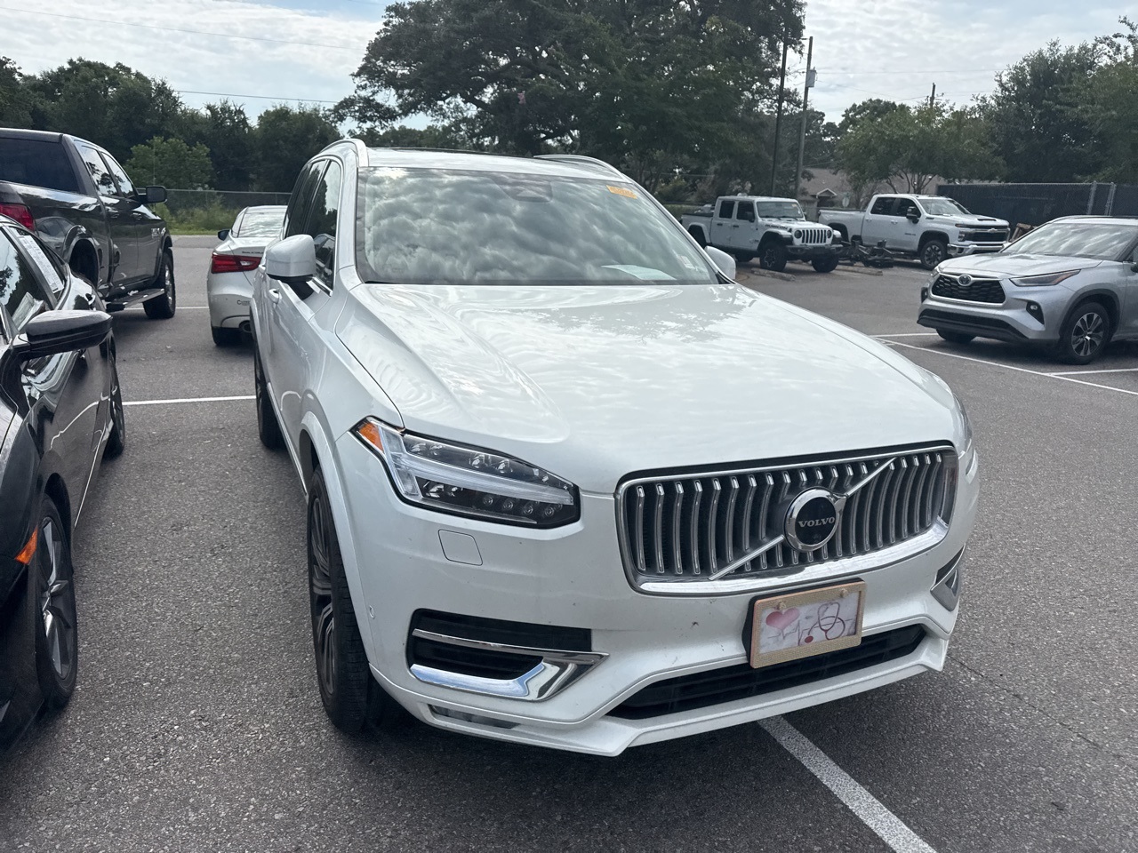 2023 Volvo XC90 Plus photo 2