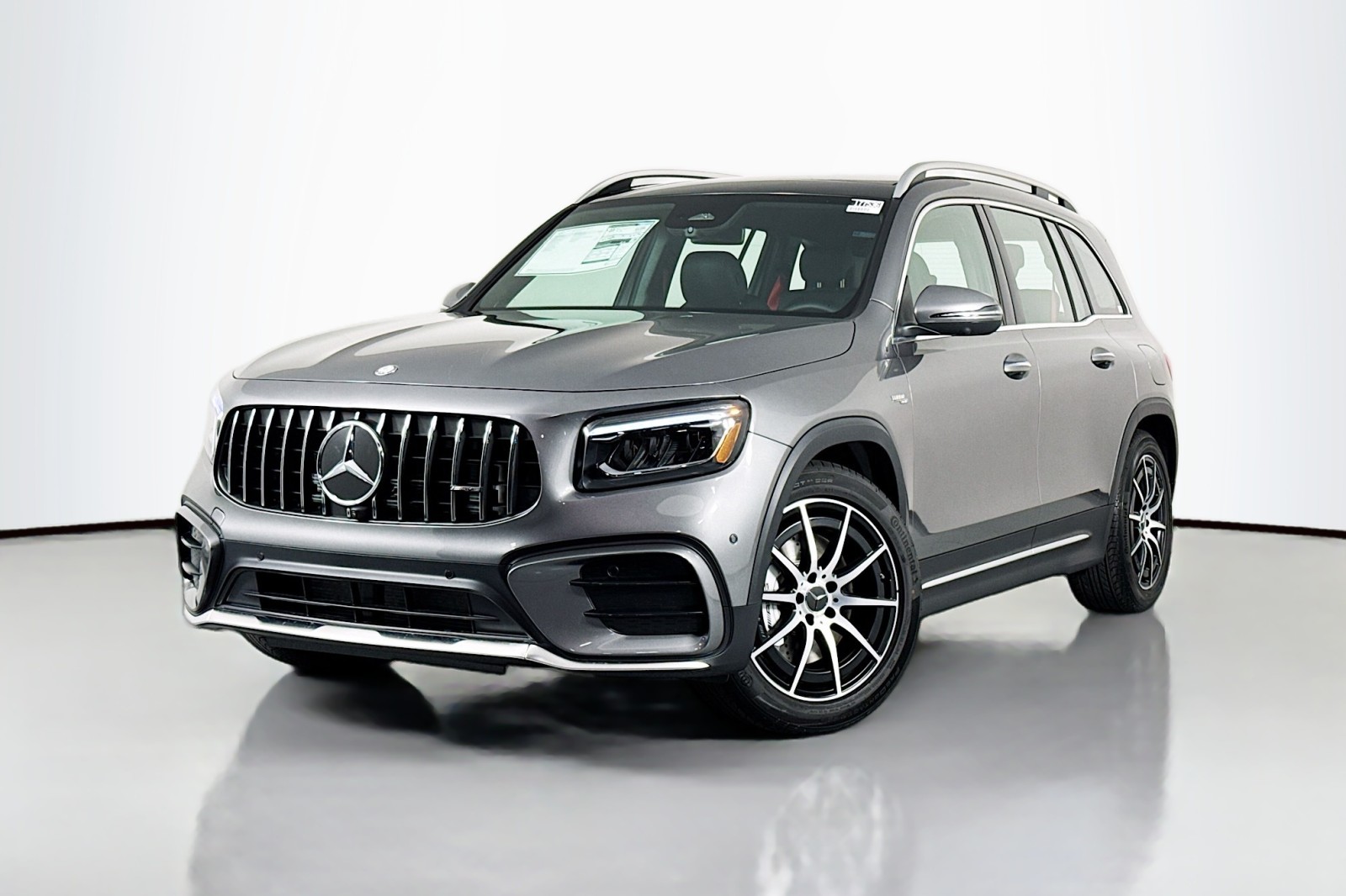 2026 Mercedes-Benz GLB AMG GLB 35's photo