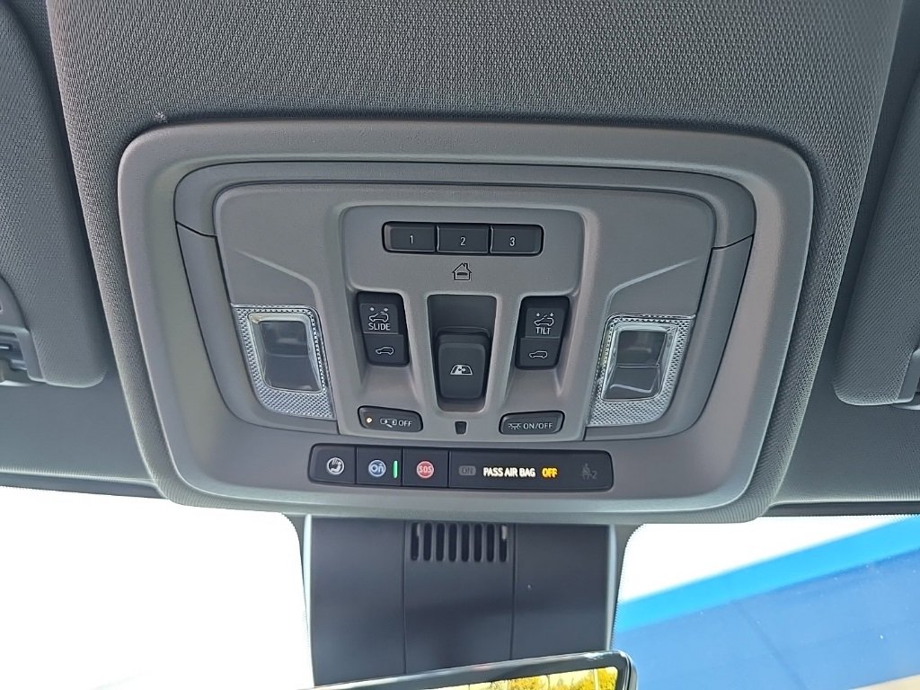 2025 Chevrolet Silverado 1500 LTZ photo 21