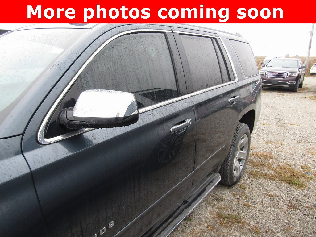 2019 Chevrolet Tahoe Premier photo 2