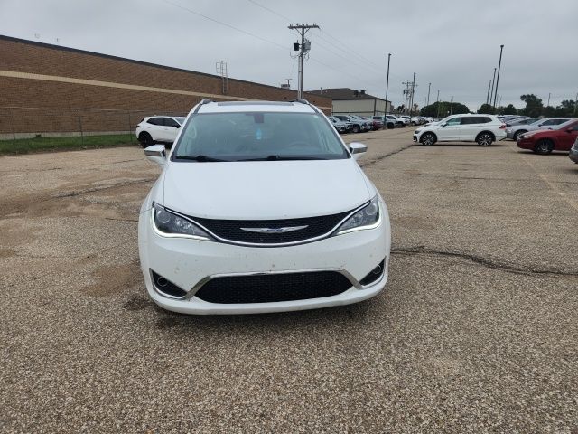 2018 Chrysler Pacifica Limited photo 4