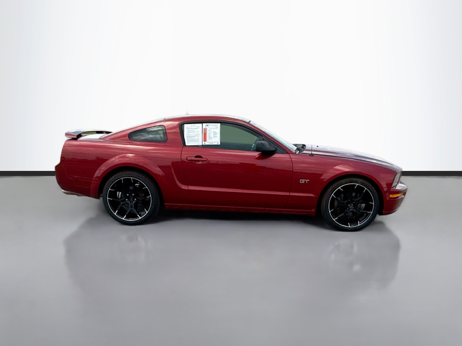 2005 Ford Mustang GT Deluxe photo 4