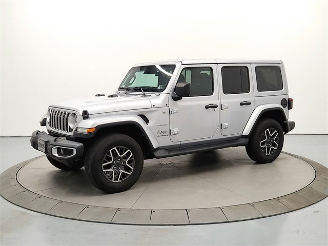 2024 Jeep Wrangler Sahara photo 2