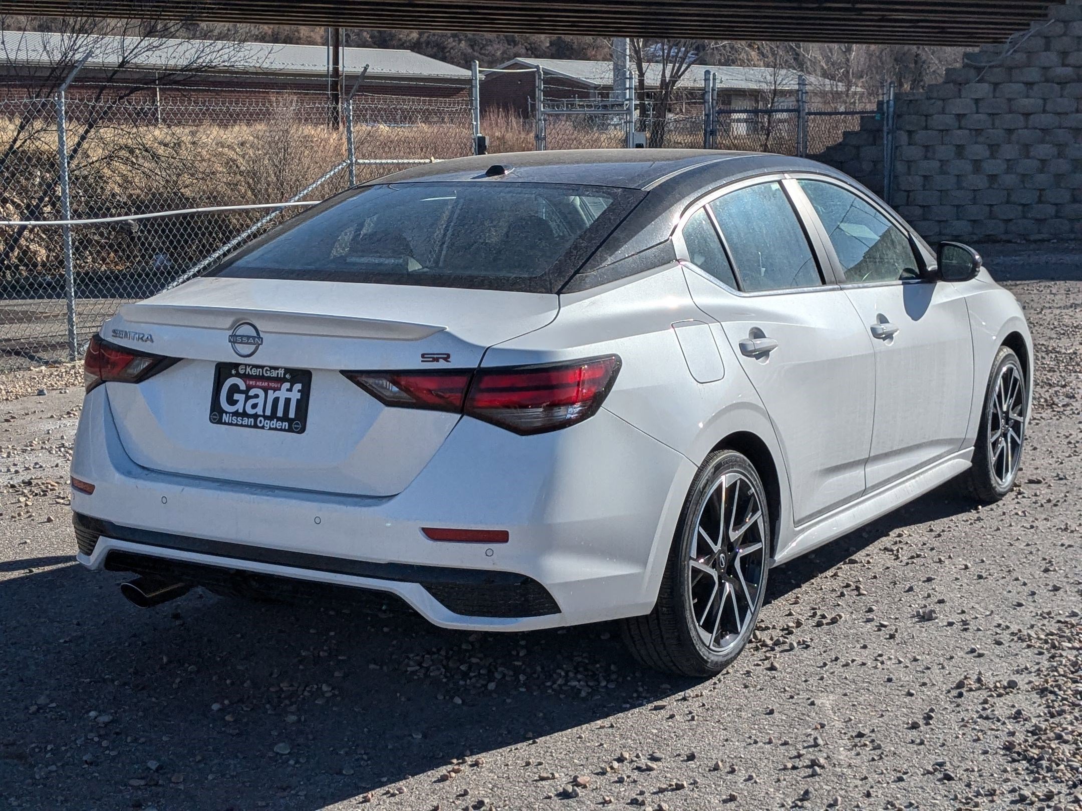 2025 Nissan Sentra SR photo 3