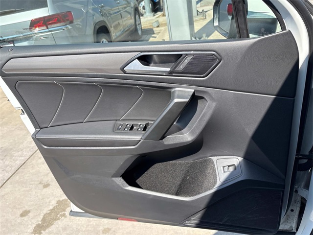 2024 Volkswagen Tiguan SE photo 15