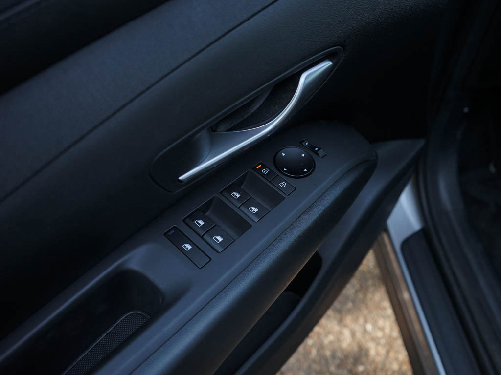 2025 Hyundai Tucson Hybrid SEL Convenience photo 16